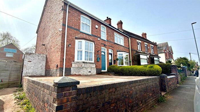 3 Bedroom Semi Detached House To Rent In Tinkers Green Road, Tamworth, Staffordshire, B77