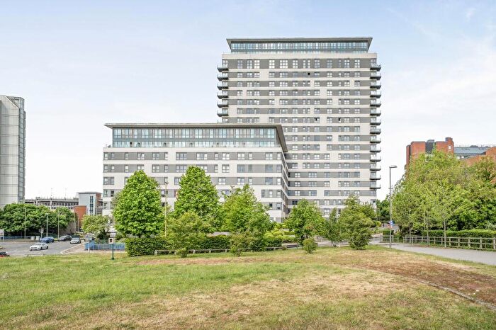 1 Bedroom Flat For Sale In Alencon Link, Basingstoke, RG21