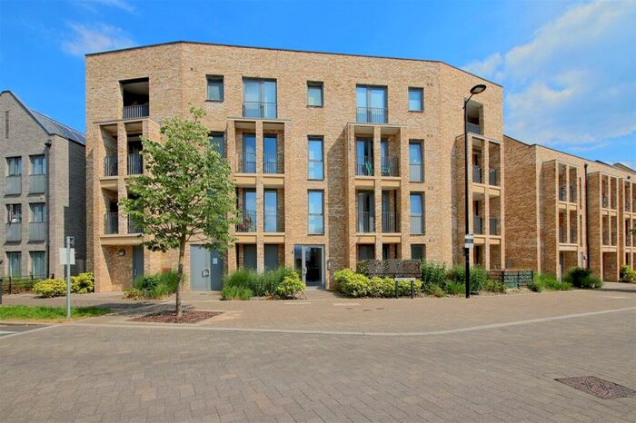 2 Bedroom Flat To Rent In Osprey Drive, Trumpington, Cambridge, CB2