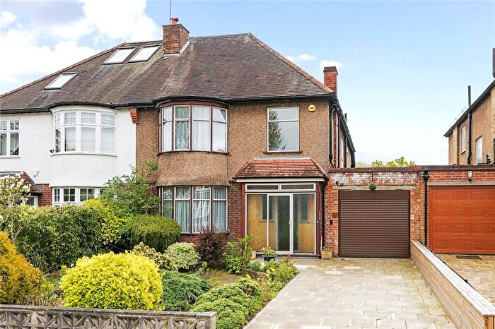 4 Bedroom Semi Detached House For Sale In Fordington Road, London, Haringey, N6
