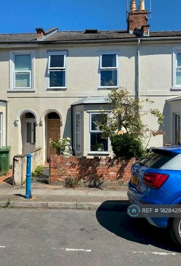 3 Bedroom Terraced House To Rent In Marle Hill Road, Cheltenham, GL50