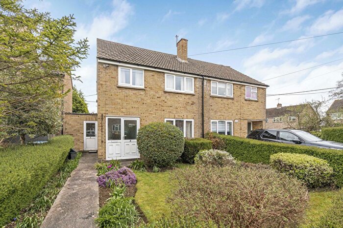 3 Bedroom Semi Detached House For Sale In Milford Place, Wootton, OX20