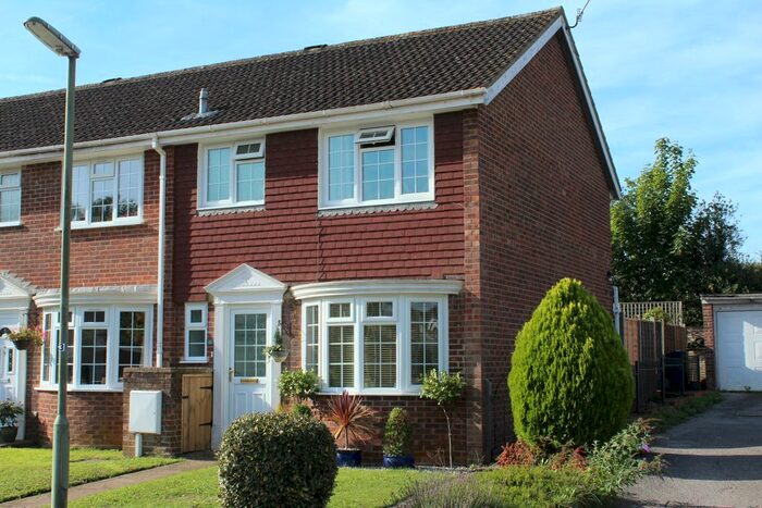 3 Bedroom End Terrace House To Rent In Bannister Close, Witley, GU8