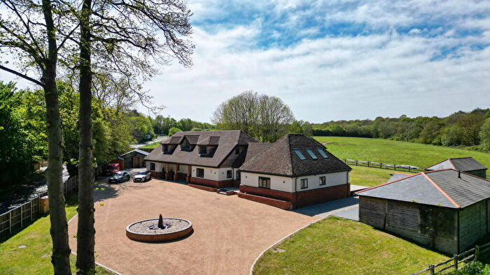 7 Bedroom Detached House For Sale In King Hill, West Malling, ME19