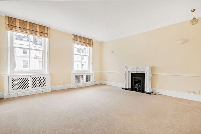 2 Bedroom Flat To Rent In Lexham Gardens, London, W8