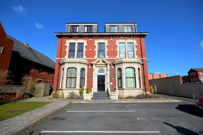 2 Bedroom Flat To Rent In Flat, Blackpool, Lancashire, FY1