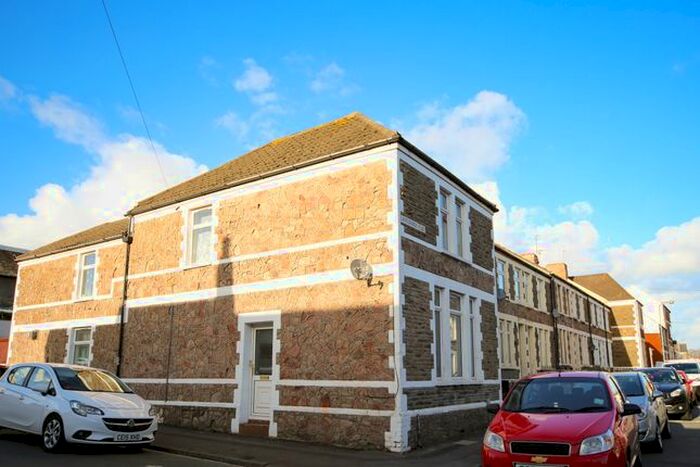 4 Bedroom End Of Terrace House To Rent In Whitchurch Place, Cathays, Cardiff, CF24