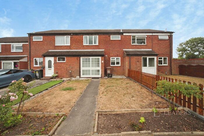 3 Bedroom Terraced House To Rent In Peregrine Road, Luton, Bedfordshire, LU4