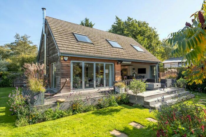 3 Bedroom Detached House To Rent In Wey Meadows, Weybridge, KT13