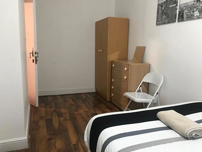 2 Bedroom Flat To Rent In Chadwell Heath Lane, Romford, Greater London, RM6