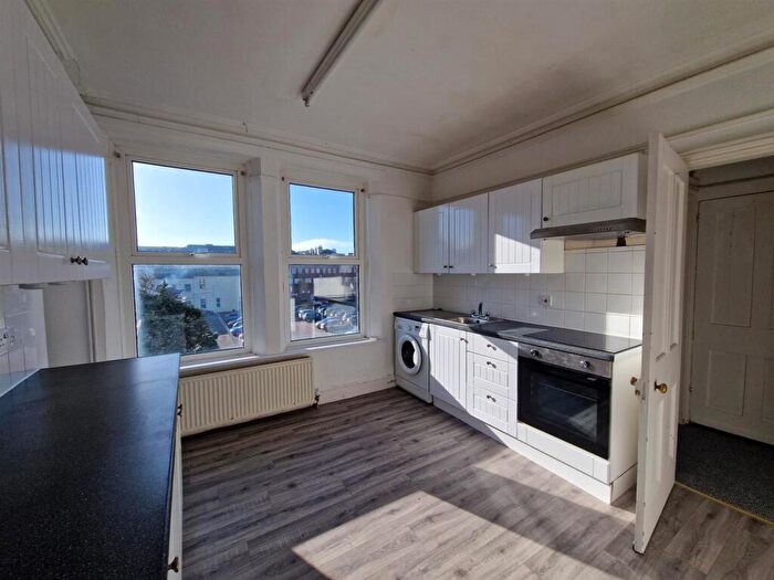3 Bedroom Flat To Rent In Bouverie Road West, Folkestone, CT20