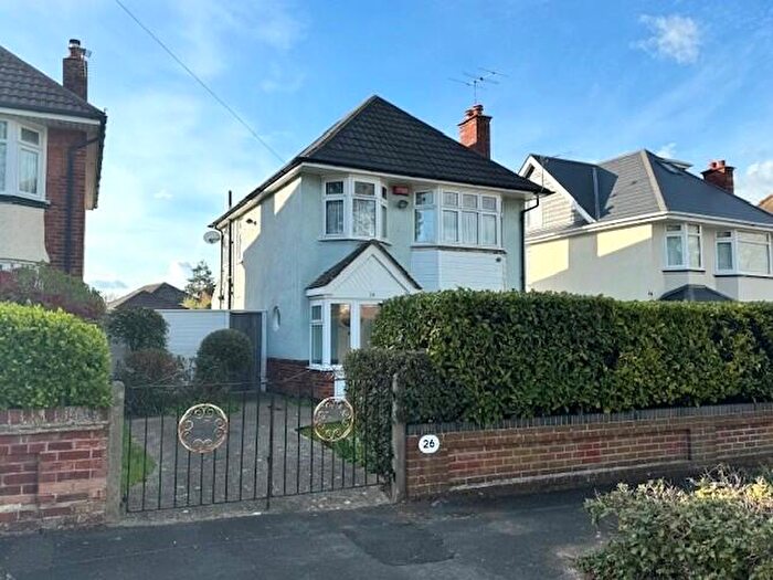 3 Bedroom Detached House For Sale In Northbourne Avenue, Bournemouth, BH10
