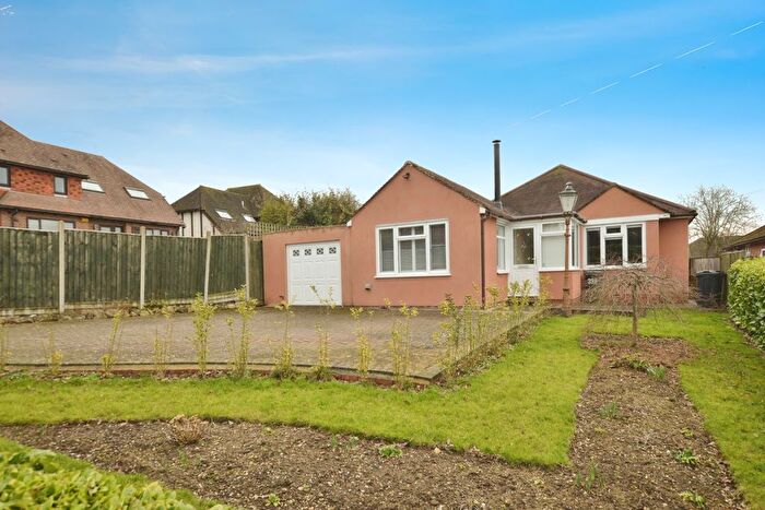 3 Bedroom Bungalow For Sale In Sandyhurst Lane, Ashford, Kent, TN25