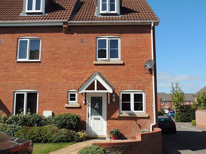 3 Bedroom Semi Detached House To Rent In Linseed Walk, Downham Market, PE38