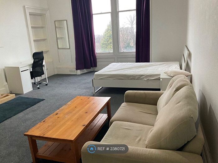 5 Bedroom Flat To Rent In Warrender Park Crescent, Edinburgh, EH9