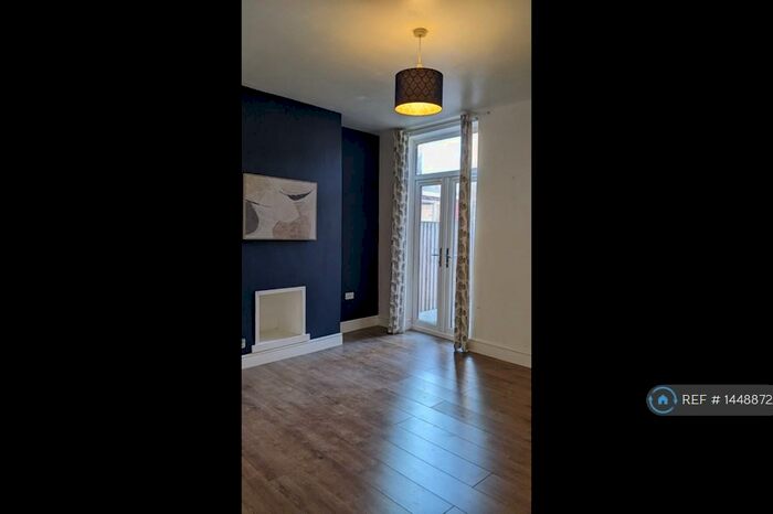 2 Bedroom Terraced House To Rent In Wilford Crescent East, Nottingham, NG2