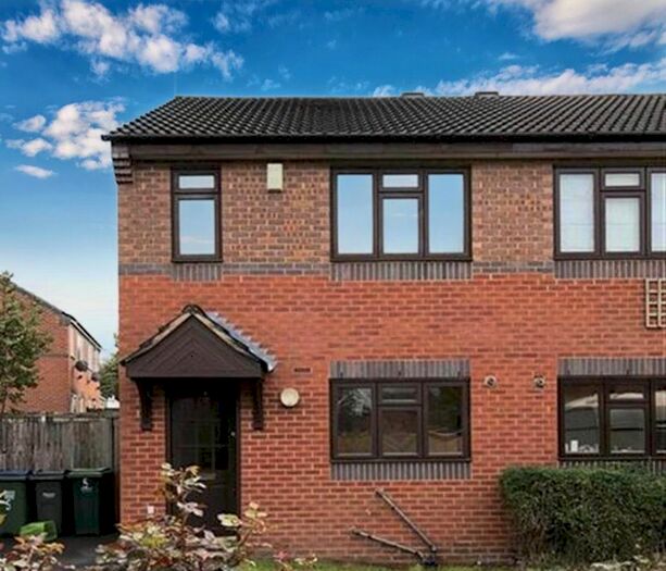 2 Bedroom Semi-Detached House To Rent In Caledonian Close, Walsall WS5