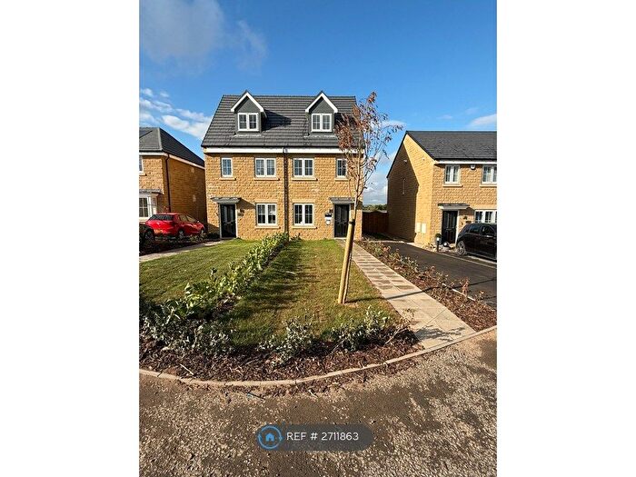 3 Bedroom Semi Detached House To Rent In Woolf Close, Barnsley, S73