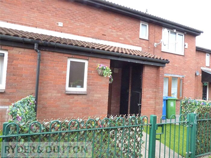 2 Bedroom Flat To Rent In Goldbrook Close, Heywood, OL10