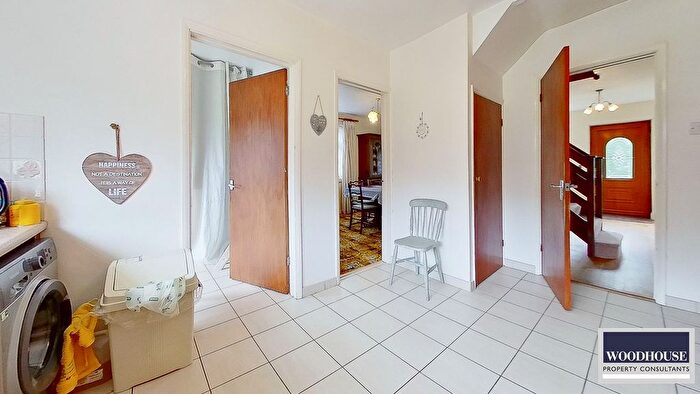 4 Bedroom Detached House For Sale In Hamlet Hill, Roydon, CM19