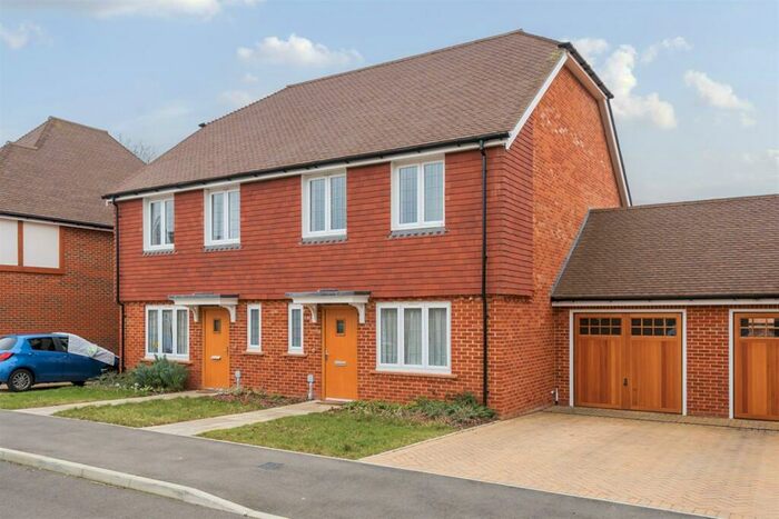 3 Bedroom Semi-Detached House To Rent In Rochford Grove, Horsham, RH12