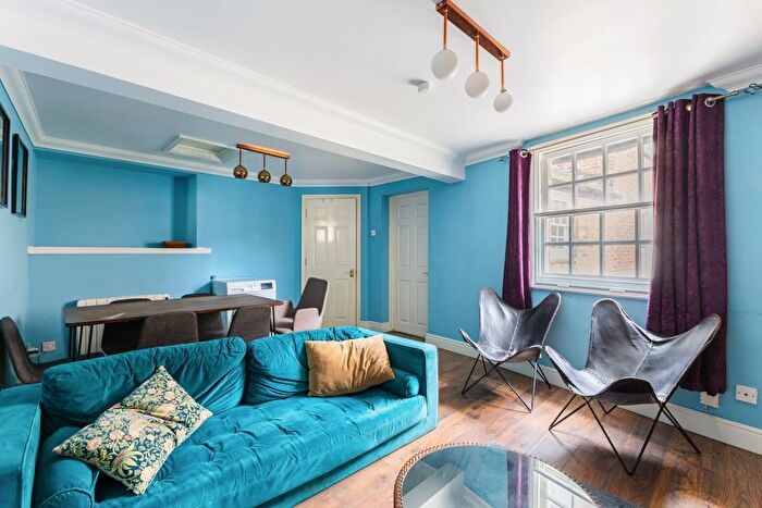 3 Bedroom Flat To Rent In George Street, Oxford, OX1