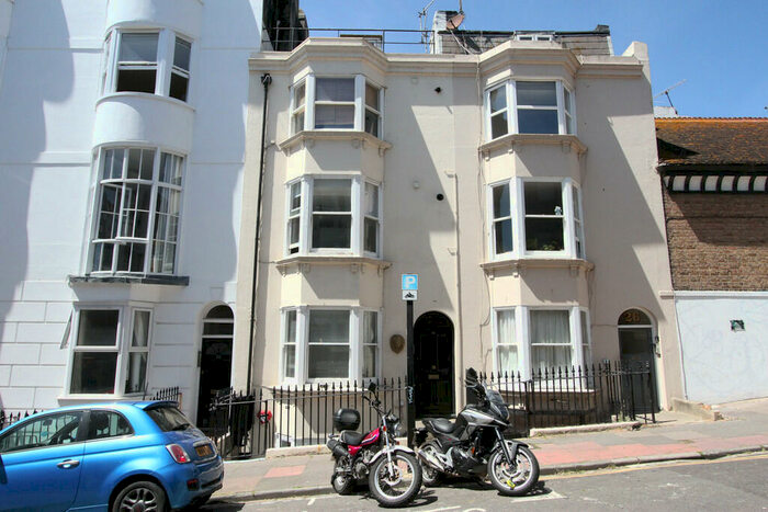 1 Bedroom Apartment To Rent In Devonshire Place, Brighton, BN2