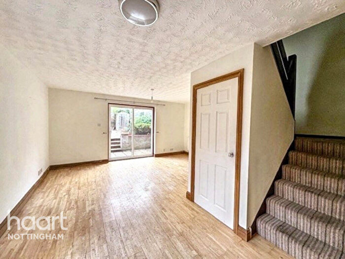 3 Bedroom Semi-Detached House For Sale In Bernard Street, Nottingham, NG5