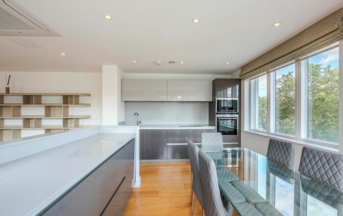 2 Bedroom Flat To Rent In Westking Place, London, WC1H