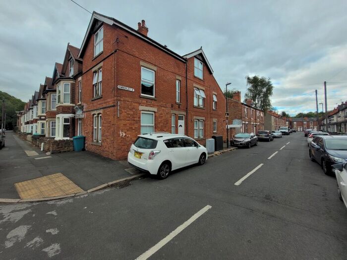 1 Bedroom End Of Terrace House To Rent In Room, NG2