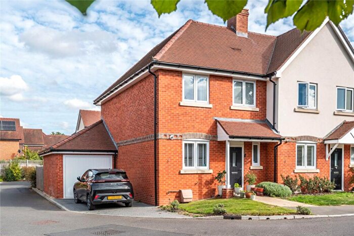 3 Bedroom Semi Detached House For Sale In Victoria Mews, Chilworth, Guildford, Surrey, GU4