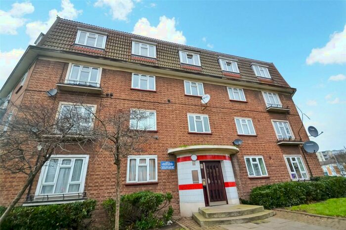 1 Bedroom Apartment To Rent In Gower House, North Street, Barking, Essex, IG11