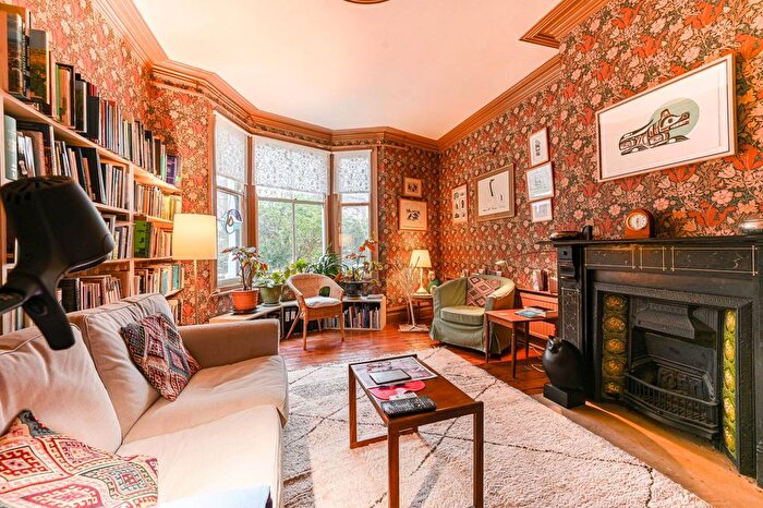 2 Bedroom Semi Detached House For Sale In Keith Grove, Shepherd's Bush, London, W12