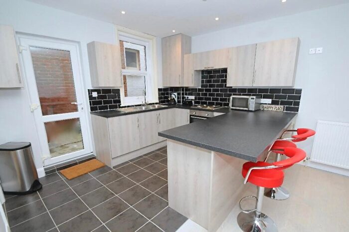 5 Bedroom Detached House To Rent In Student House On Stanfield Road, BH9