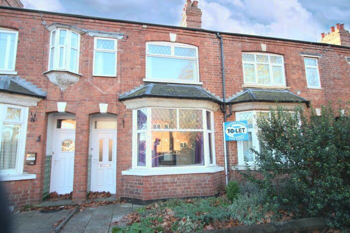 3 Bedroom Terraced House To Rent In Warwick Road, Banbury, Oxon, OX16