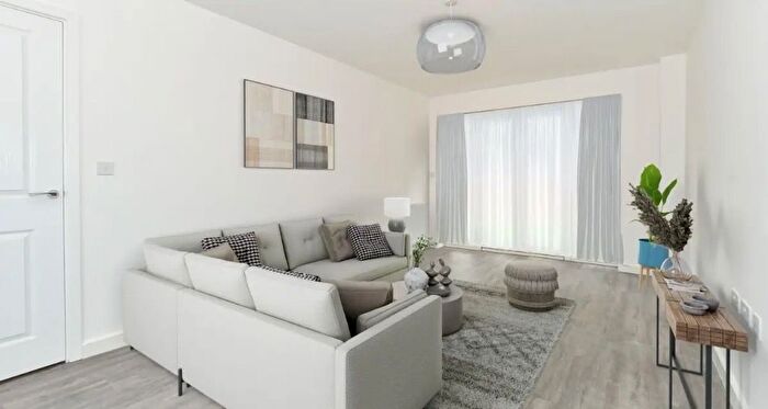 2 Bedroom Flat For Sale In St Catherines Grange, Ramsgate, CT12