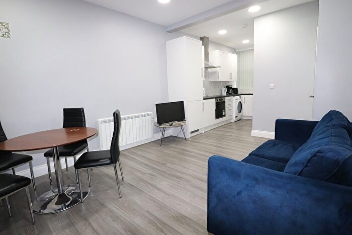 1 Bedroom Flat To Rent In The Brent, Dartford, DA1