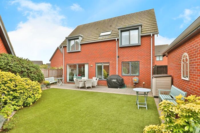 3 Bedroom Detached House For Sale In Blaxter Way, Norwich, NR7