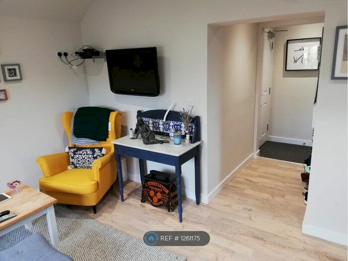 1 Bedroom Flat To Rent In Malford Road, Headington, Oxford OX3