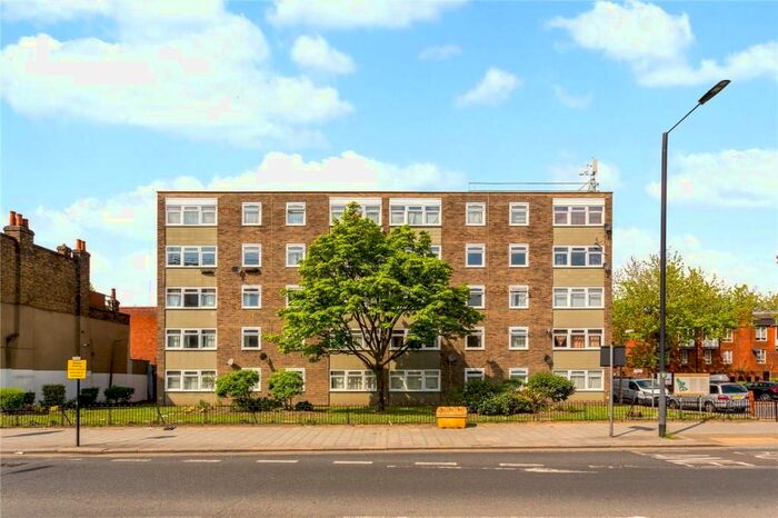 1 Bedroom Flat To Rent In Clapham Park Road, London, SW4