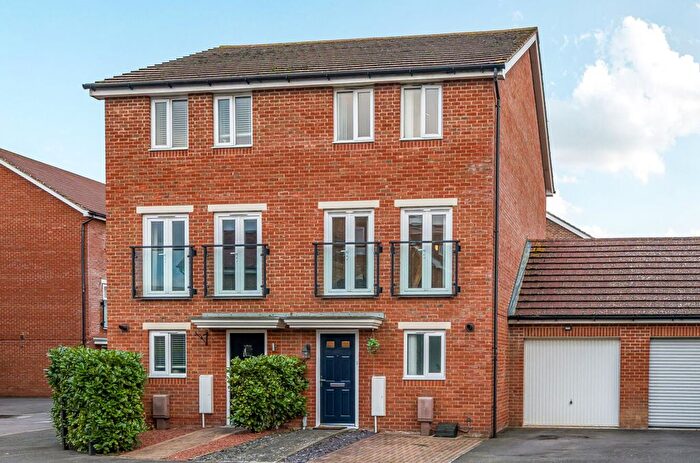 3 Bedroom Semi Detached House For Sale In Bulbeck Way, Felpham, PO22