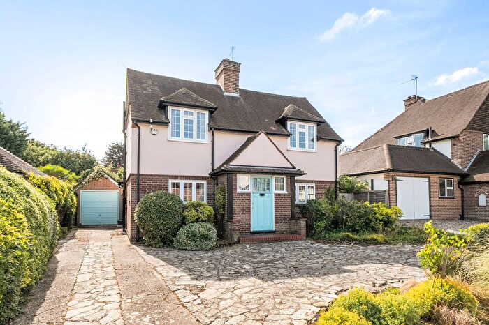 3 Bedroom Detached House For Sale In Church Avenue, Ruislip, HA4