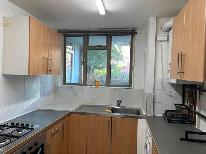 4 Bedroom Flat To Rent In Hillingdon Street, London, SE17
