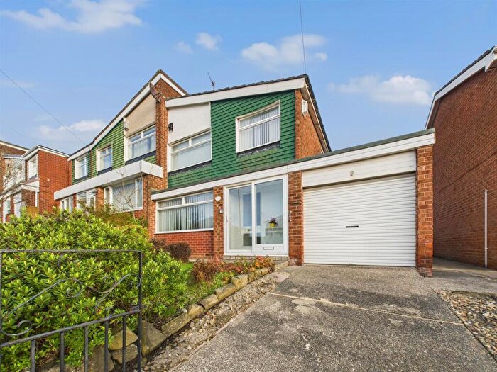 3 Bedroom Semi-Detached House For Sale In Dorchester Gardens, Gateshead, NE9