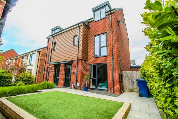 3 Bedroom Semi-Detached House To Rent In Chillingham Close, Teal Farm Gardens, Washington, Tyne And Wear, NE38