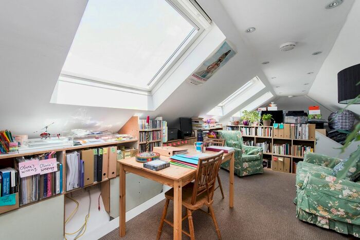 2 Bedroom Flat To Rent In Friendly Street, St Johns, Deptford, London, SE8