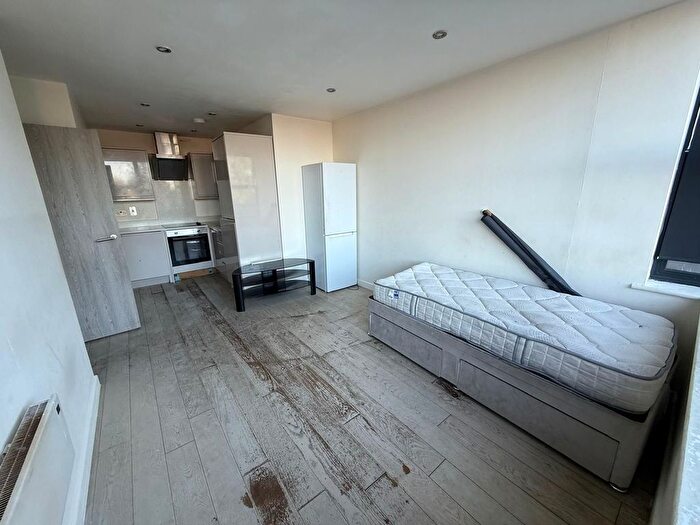 2 Bedroom Flat To Rent In Flat, - Northolt Road, Harrow, HA2