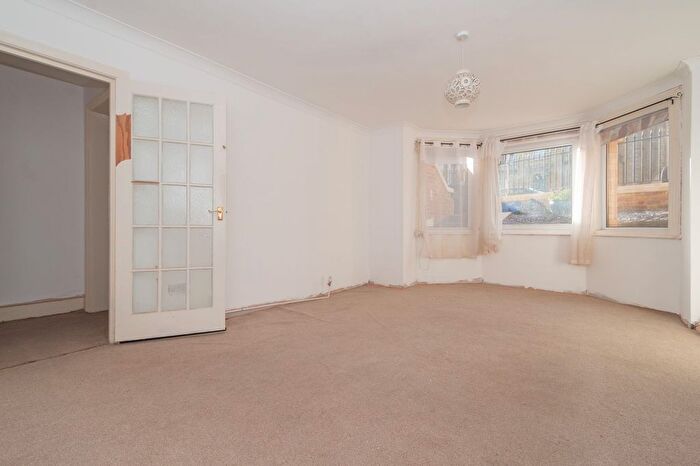 1 Bedroom Flat For Sale In Marlborough Road, Ramsgate, CT11
