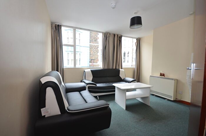 3 Bedroom Flat To Rent In Chalybeate Street, Aberystwyth, SY23