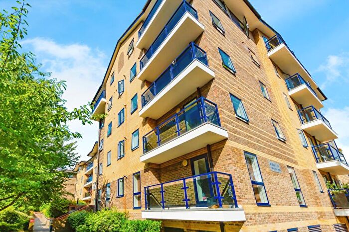 2 Bedroom Flat For Sale In Tavistock Road, Croydon, CR0